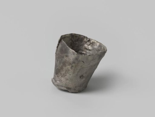 Cup from the wreck of the Dutch East Indiaman Hollandia