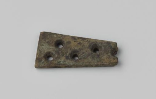 Corner plate fragment from the wreck of the East Indiaman Hollandia