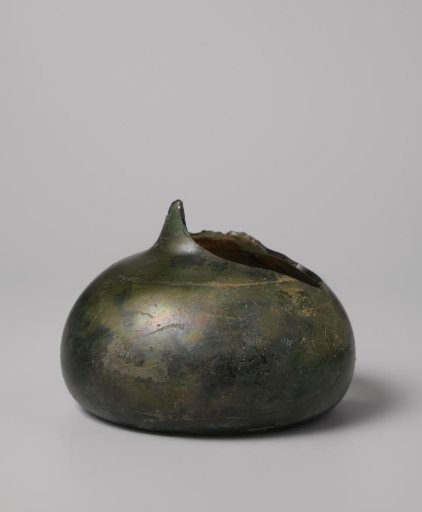 Wine bottle from the wreck of the East Indiaman Hollandia
