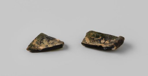 Fragments of wine bottles from the wreck of the East Indiaman Hollandia