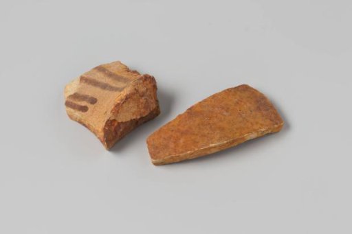Shards of jugs from the wreck of the East Indiaman Hollandia