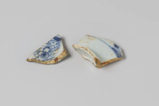 Sherds of a plate from the wreck of the East Indiaman Hollandia