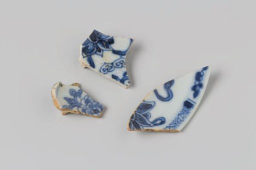Sherds of a Dish from the Wreck of the East Indiaman Hollandia