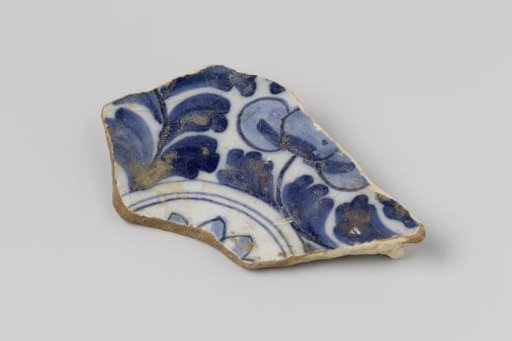 Sherd of a plate from the wreck of the East Indiaman Hollandia
