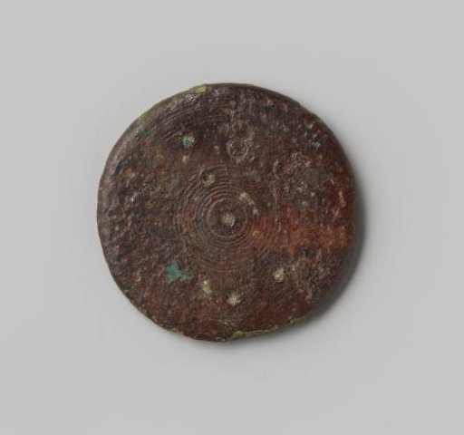Lid of a weight closure from the wreck of the East Indiaman Hollandia