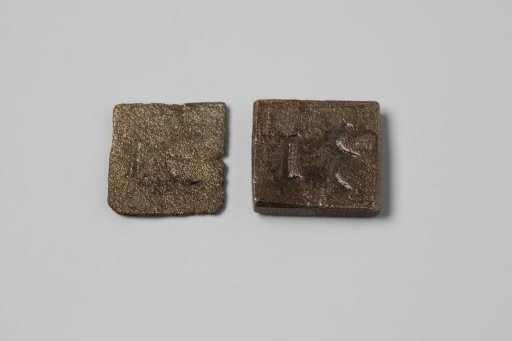 Apothecary weights and scales from the wreck of the East Indiaman Hollandia