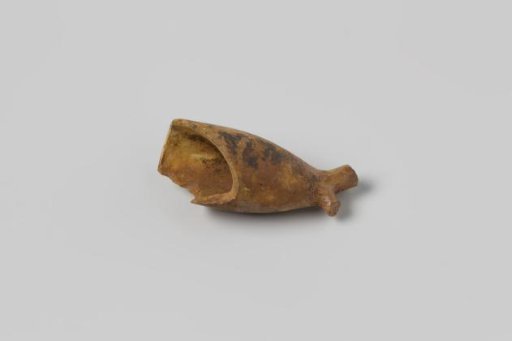 Fragment of a pipe bowl from the wreck of the East Indiaman Hollandia