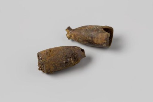 Fragments of Pipe Bowls from the Wreck of the East Indiaman Hollandia