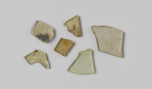 Fragments of panes from the wreck of the East Indiaman Hollandia