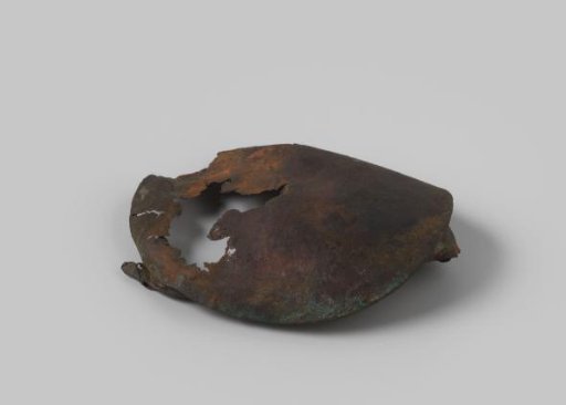 Lid of a powder flask from the wreck of the East Indiaman Hollandia