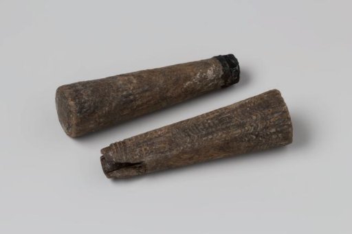 Knife Handles from the Wreck of the East Indiaman Hollandia