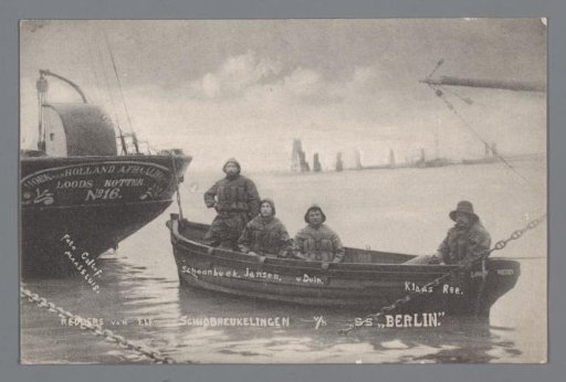 Rescuers of eleven shipwrecked persons from the "SS Berlin"