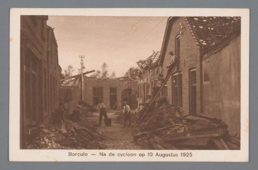 Borculo -- After the cyclone on 10 August 1925