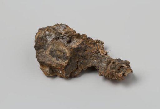 Iron concretion containing a fragment of rope, from the wreck of the East Indiaman 't Vliegend Hart, lost in 1735