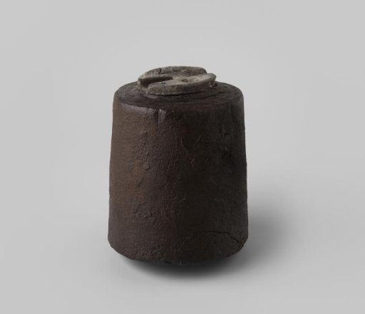 Anchor weight of 50 lb from the wreck of the East Indiaman 't Vliegend Hart