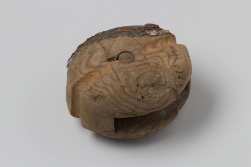 Single block from the Dutch East Indiaman 't Vliegend Hart