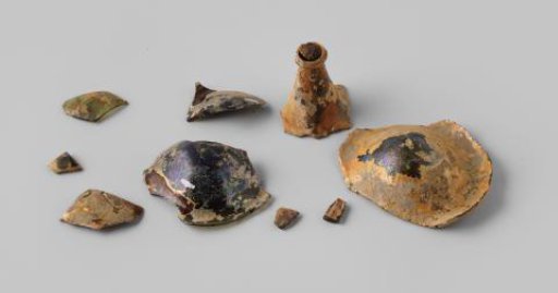 Fragments of Wine Bottles from the Wreck of the East Indiaman 't Vliegend Hart
