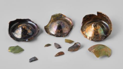 Fragments of Wine Bottles from the Wreck of the East Indiaman 't Vliegend Hart
