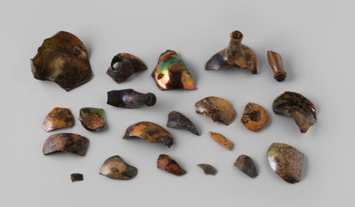 Fragments of Wine Bottles from the Wreck of the East Indiaman 't Vliegend Hart