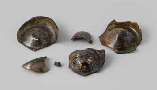 Sherds of wine bottles and a cork from the wreck of the East Indiaman 't Vliegend Hart