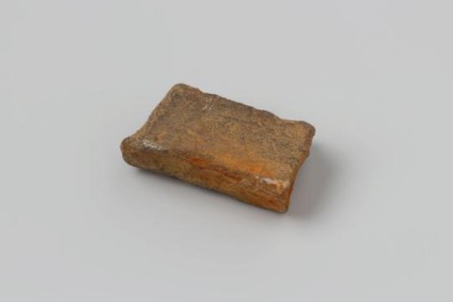 Fragment of a jug from the wreck of the East Indiaman 't Vliegend Hart