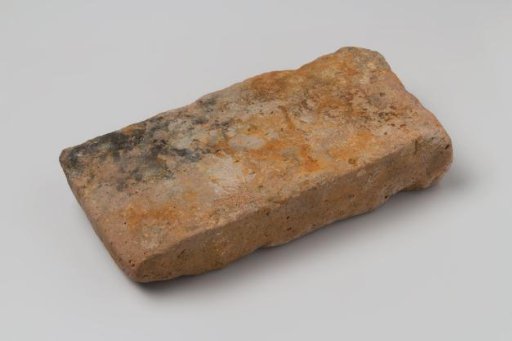 Brick from the wreck of the East Indiaman 't Vliegend Hart