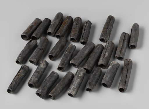 Lead rolls from the wreck of the East Indiaman 't Vliegend Hart