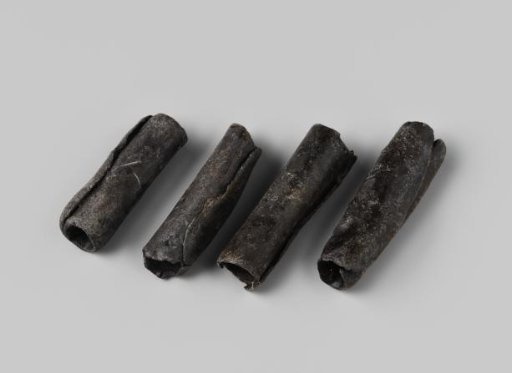 Lead rolls from the wreck of the East Indiaman 't Vliegend Hart