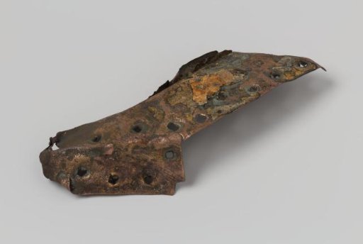 Red copper elongated fitting from the wreck of the East Indiaman 't Vliegend Hart