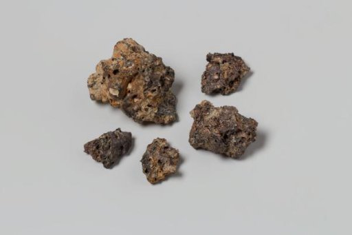 Coal waste from the wreck of the East Indiaman 't Vliegend Hart