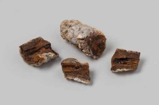 Iron concretion around a square-profiled iron rod from the wreck of the East Indiaman 't Vliegend Hart, lost in 1735