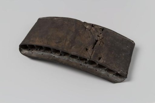 Cartridge case from the wreck of the Dutch East Indiaman 't Vliegend Hart