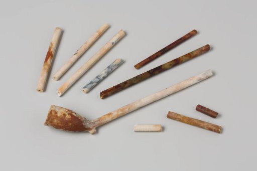 Pipe and Fragments of Pipe Stems from the Wreck of the East Indiaman 't Vliegend Hart