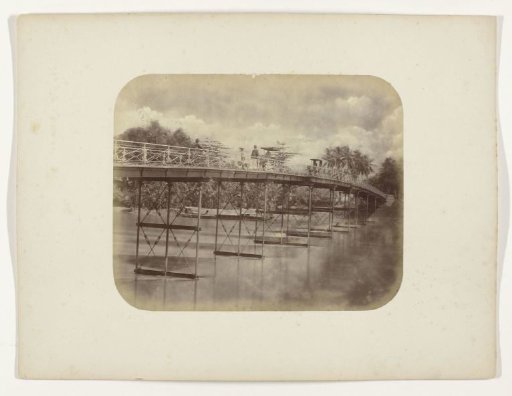 Iron bridge over the Kali Brantas