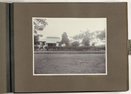 Kampong Nogosarie, employee residences