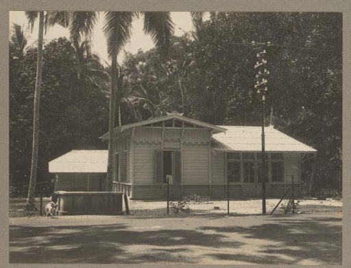 Residence of the Post Clerk, Soengeiliat