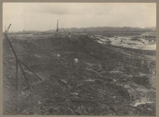 Landslide in mine 36b O.E.B. Soengeiliat, December 1915