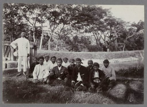 Overseer with employees