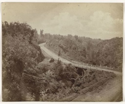 Mountain path at Tanah Wangi / Malang