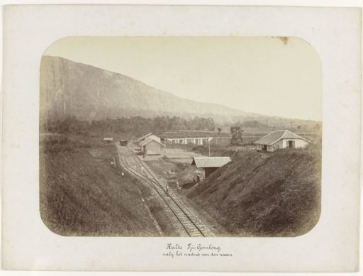 Tji-Gombong Halt, / Near the Viaduct of the Same Name