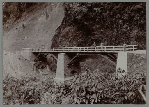 The completed new bridge over the Woih ni Tanggo Besi