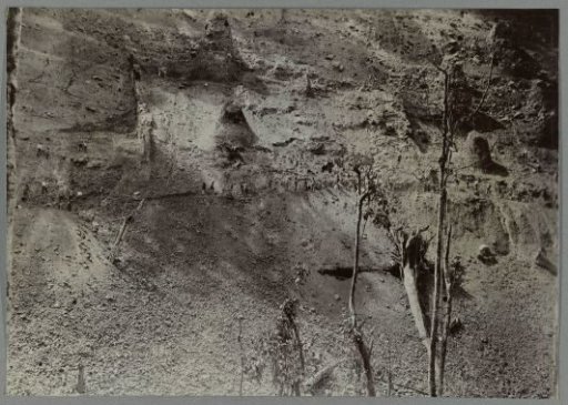 Work on the slope of the Woih ni Tonggo Besi