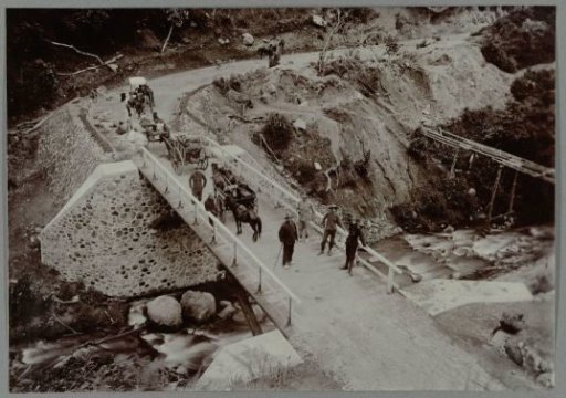 New bridge over the Wenih Rongka