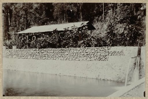 Houses with a stone wall and drainage