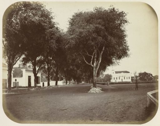 The Hooge Pad in Makassar with the Protestant church on the right