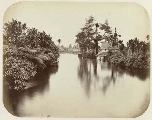 Houses on the Tondano in Manado