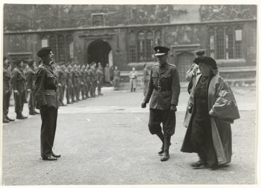 Queen Wilhelmina visiting the University of Oxford