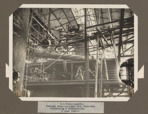 S.O. Goenoengsari. Assembly of steam pipes etc. between Evaporation and Cooking station. 1 June 1927.