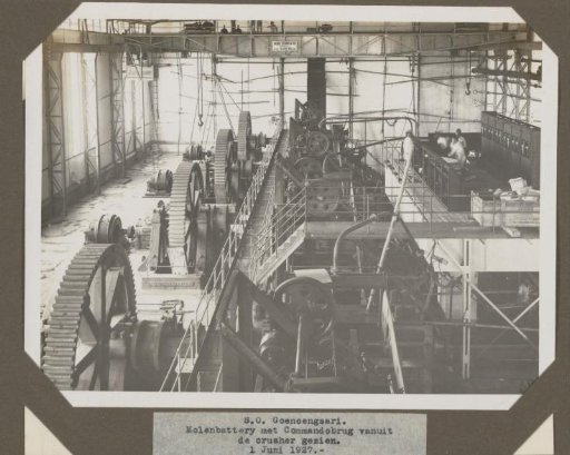 S.O. Goenoengsari. Mill battery with command bridge seen from the crusher. 1 June 1927.