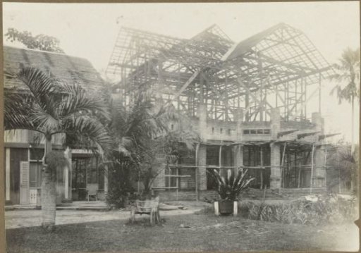 Large villa in Simpangampat under construction